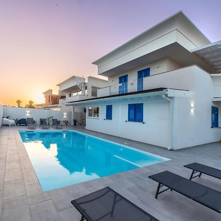Onda Bianca Luxury Apartments 레알몬테 외부 사진