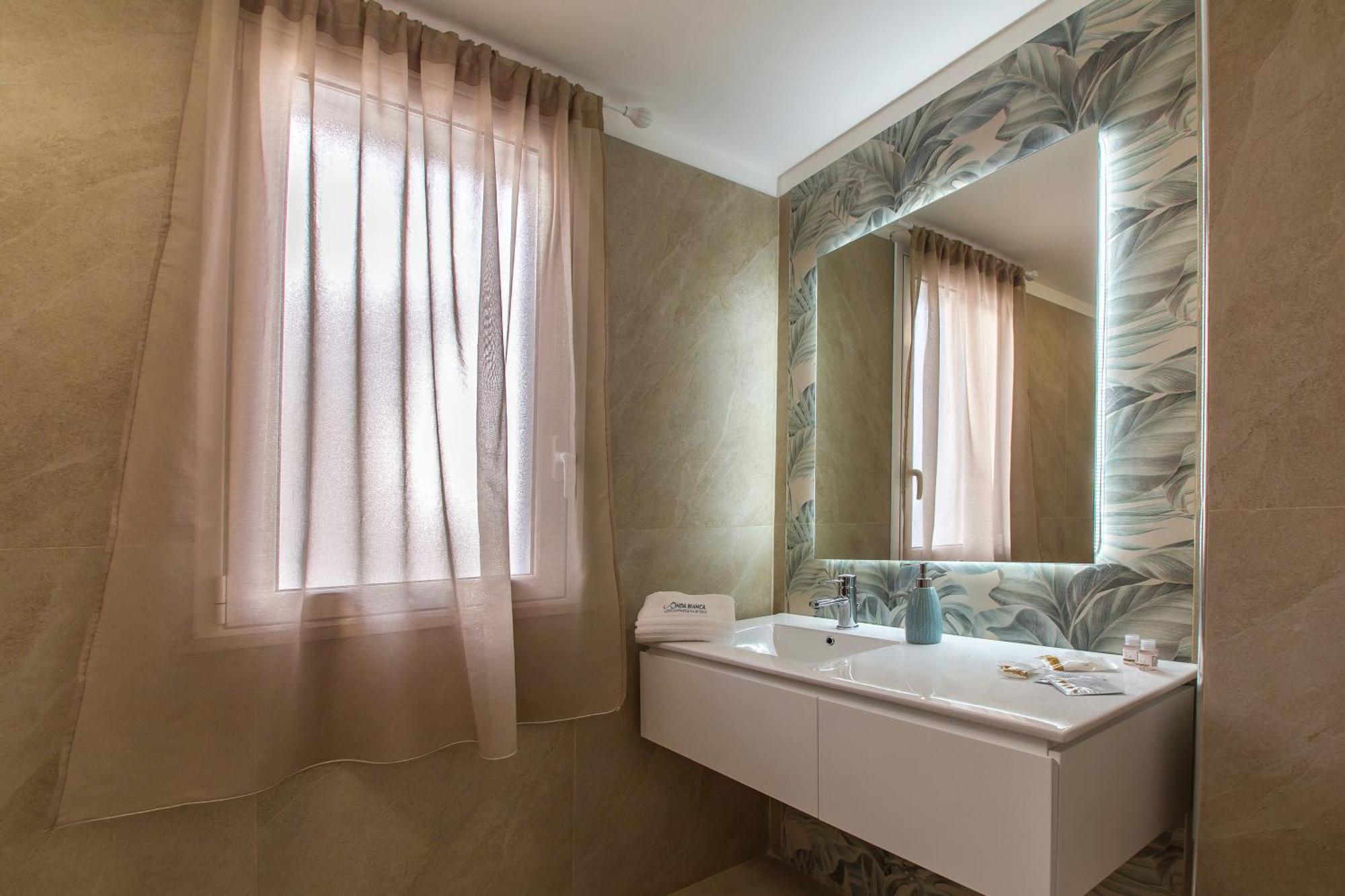 Onda Bianca Luxury Apartments 레알몬테 외부 사진